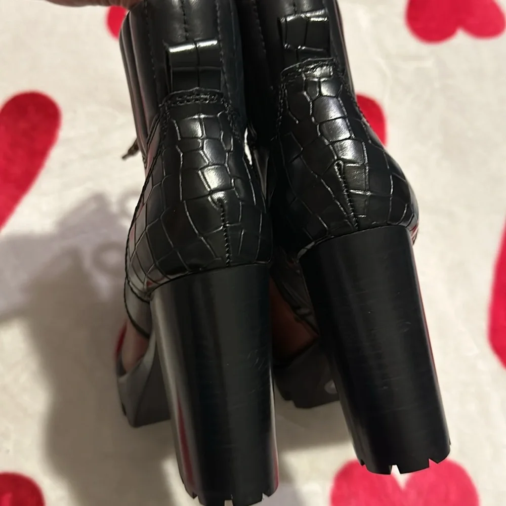NEW Antonio Melani Penn Leather And Fabric Lug Sole Booties